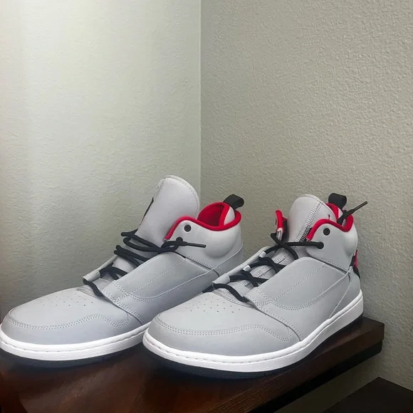 Brand New NIKE AIR JORDAN fadeaway ‘wolf grey’ - Picture 10 of 14